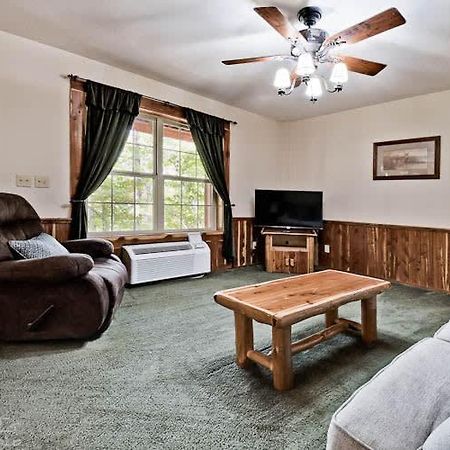 Secluded 2 Story Cabin Pool Wifi Smart Tvs Eureka Springs Εξωτερικό φωτογραφία